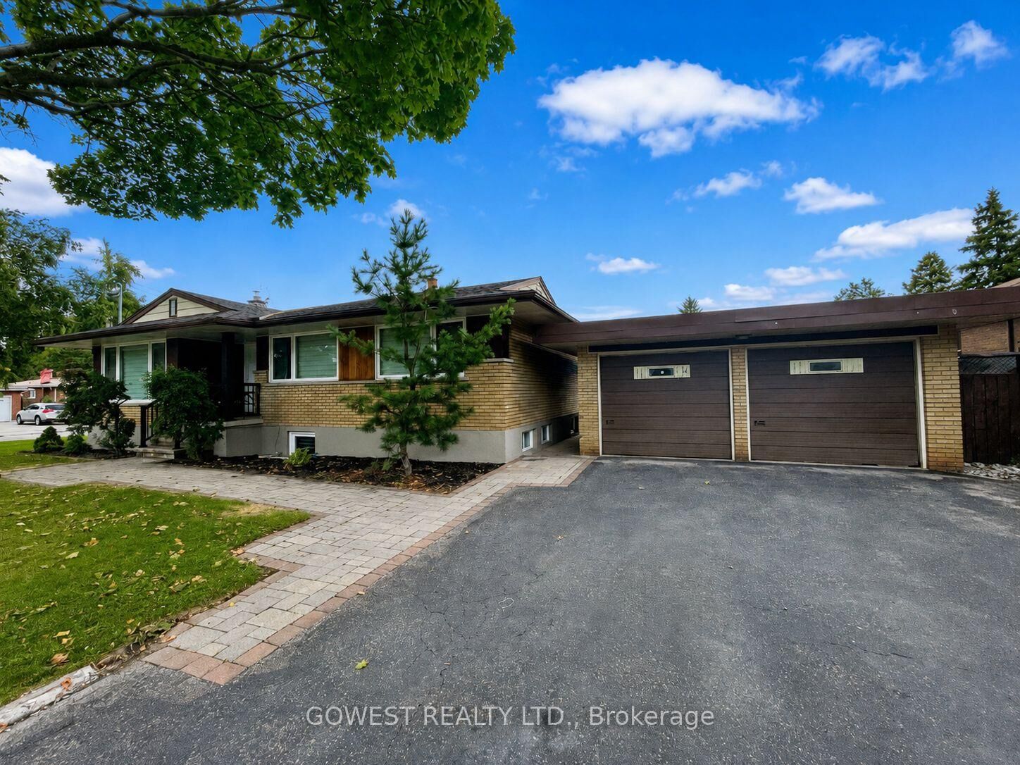 Property Photo:  42 Briarwood Crescent Lower  ON L9C 4B9 