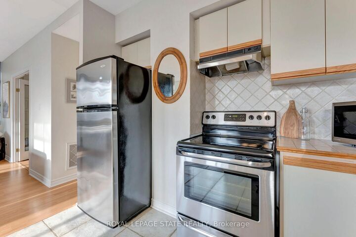 Property Photo: 36 James Street S 701 ON L8P 4W4