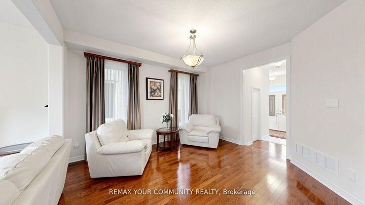 Property Photo: 6 Homerton Avenue ON L4E 0V9
