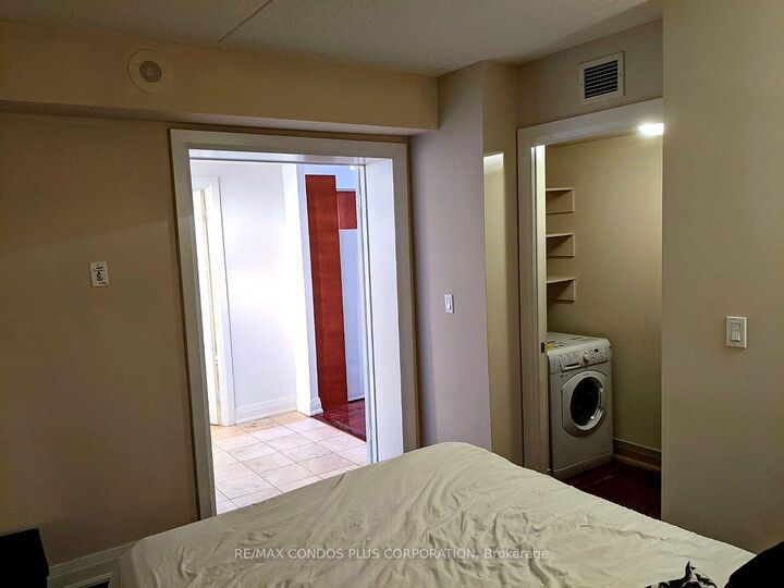 Property Photo:  2737 Keele Street 704  ON M3M 2E9 