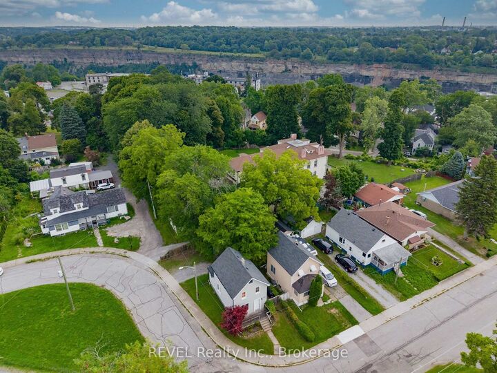 Property Photo:  4317 Buttrey Street  ON L2E 2X1 