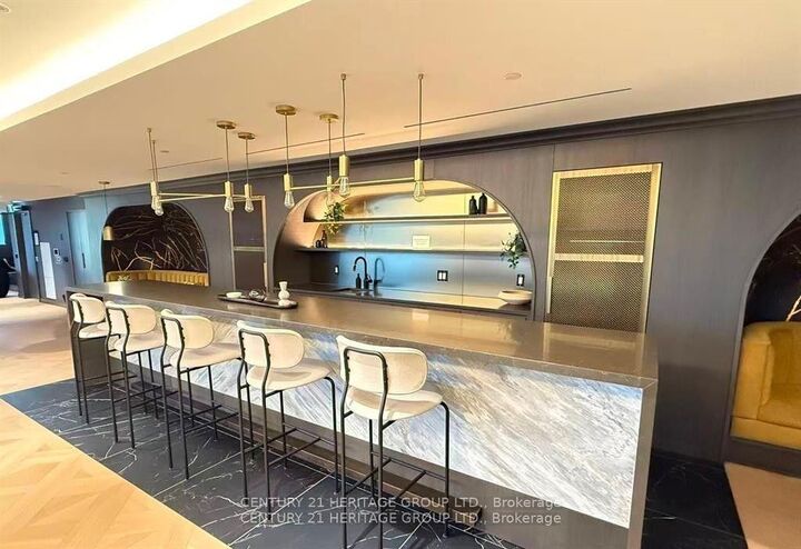 Property Photo: 127 Broadway Avenue S 2611 ON M4P 1V4