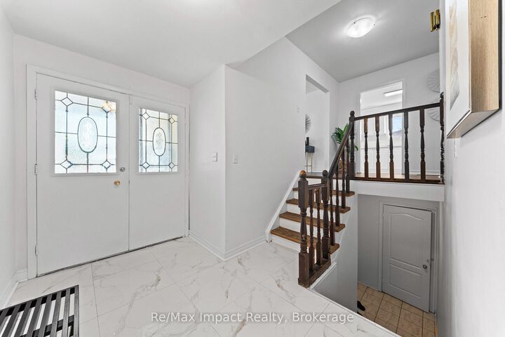 Property Photo:  3874 Brandon Gate Drive  ON L4T 3N6 