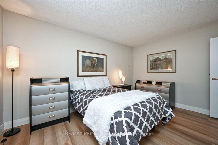 Property Photo: 158 McArthur Avenue 209 ON K1L 7E7