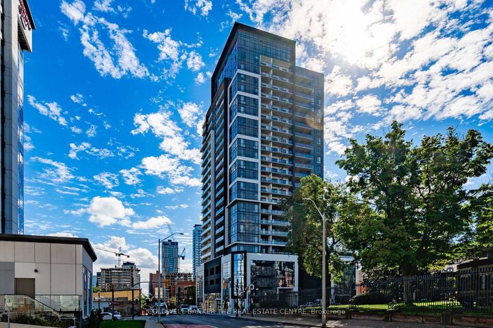 15 Queen Street S 610 — photo 1