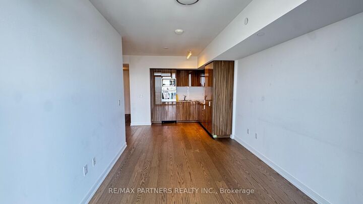 Property Photo: 11 Wellesley Street W 5707 ON M4Y 0G4