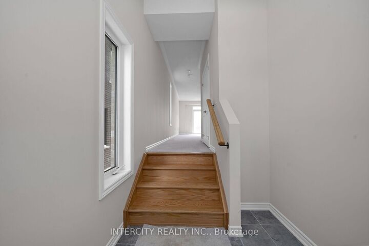 Property Photo: 20 Radisson Street ON L4H 5J3