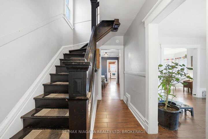 Property Photo: 4919 Huron Street ON L2E 2J4