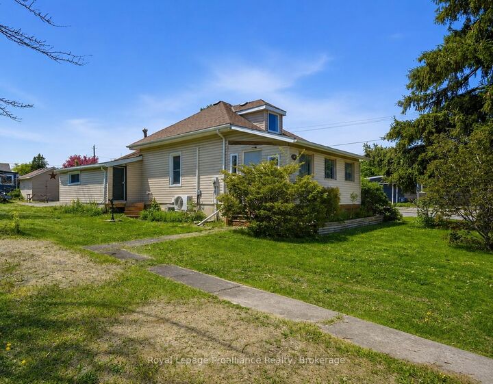Property Photo:  252 Sidney Street  ON K8V 2T4 