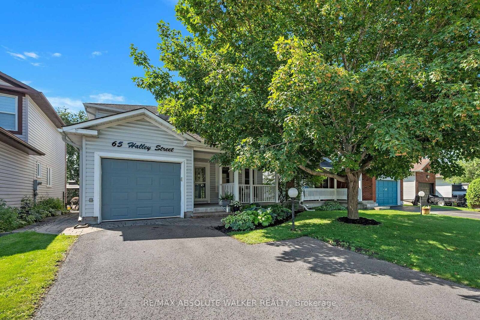 Property Photo:  65 Halley Street  ON K2J 3W3 