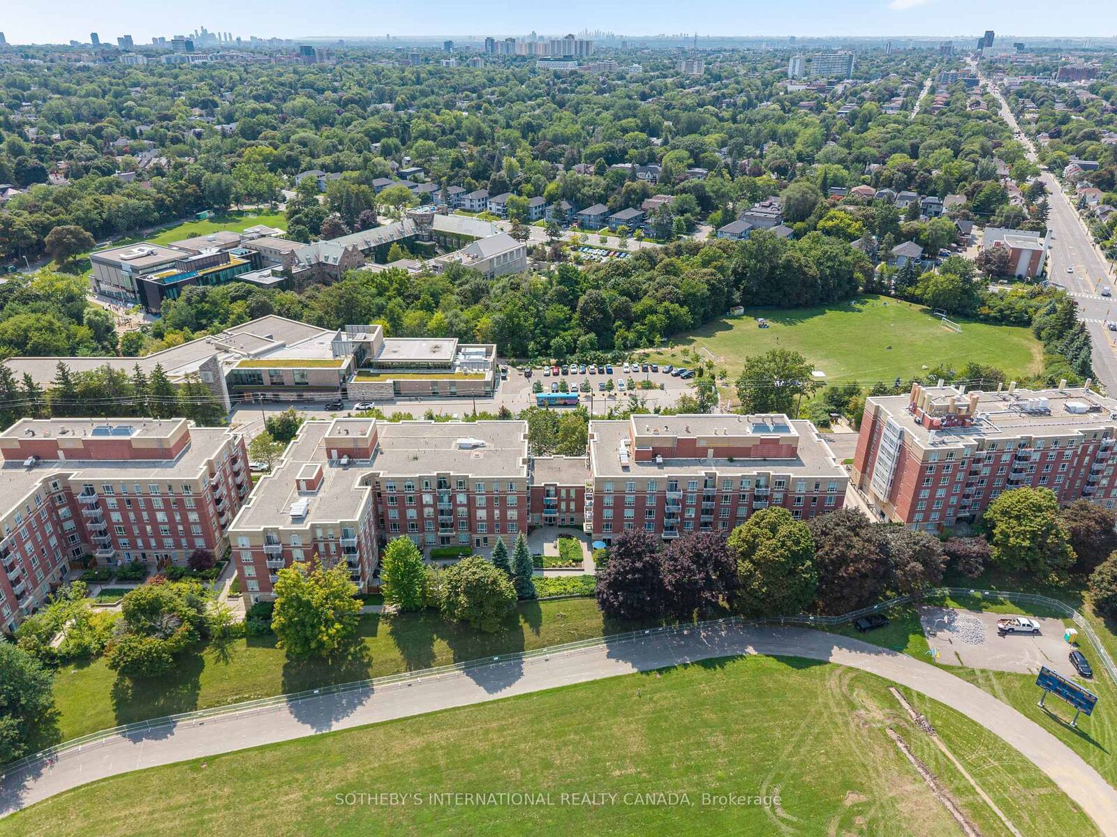 Property Photo: 485 Rosewell Avenue 405 ON M4R 2J2