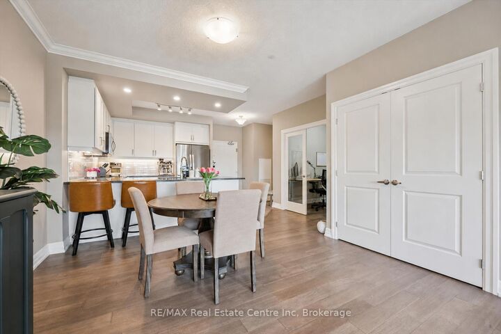 1878 Gordon Street 605 — photo 1