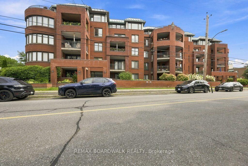 Property Photo: 959 North River Road 307 ON K1K 3V3
