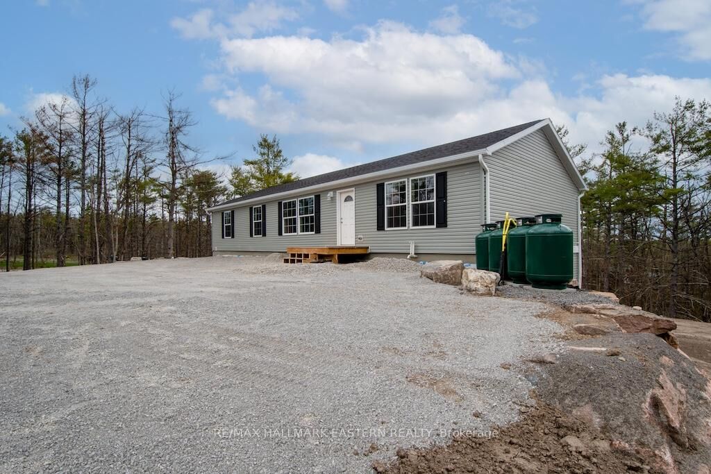 Property Photo:  1862 Lakehurst Road  ON K0L 1J0 