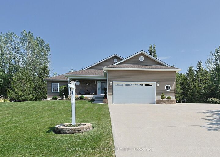 71837 Sunridge Crescent — photo 1