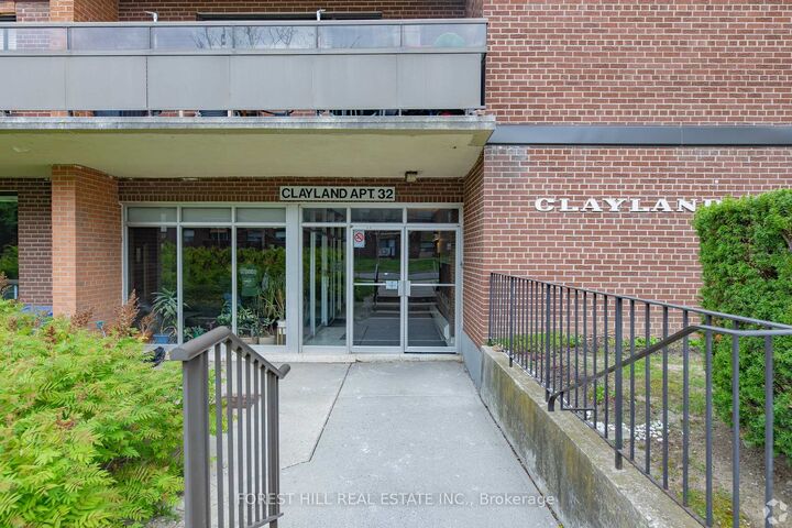 Property Photo: 32 Clayland Drive 512 ON M3A 2A5