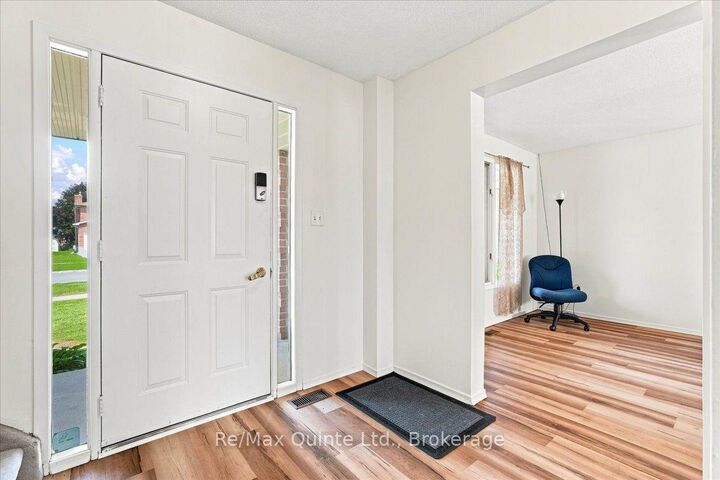 Property Photo: 281 College Street W ON K8P 4Z6
