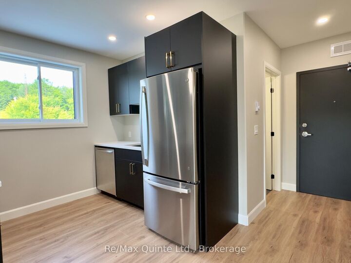 Property Photo:  330 Victoria Street 4  ON K0K 3J0 