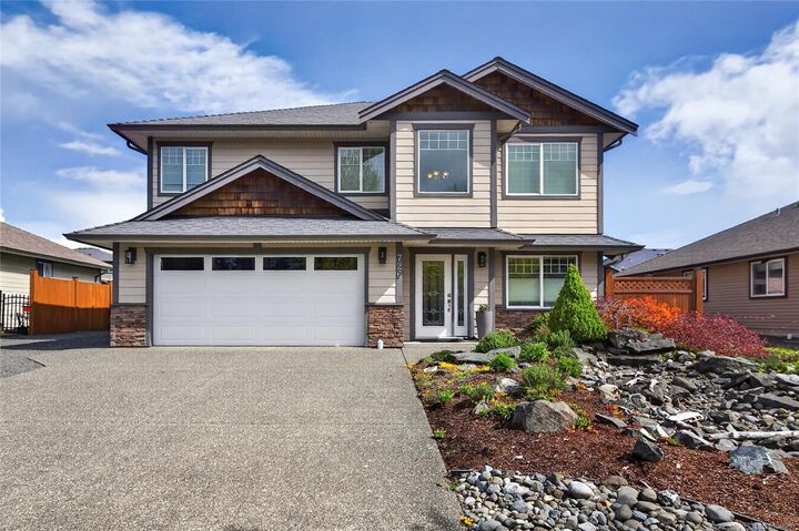 Property Photo: 726 Cameleon Dr BC V9H 0A7