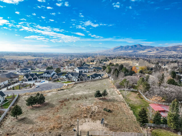 Property Photo:  727 S David Ct E 5  UT 84004 
