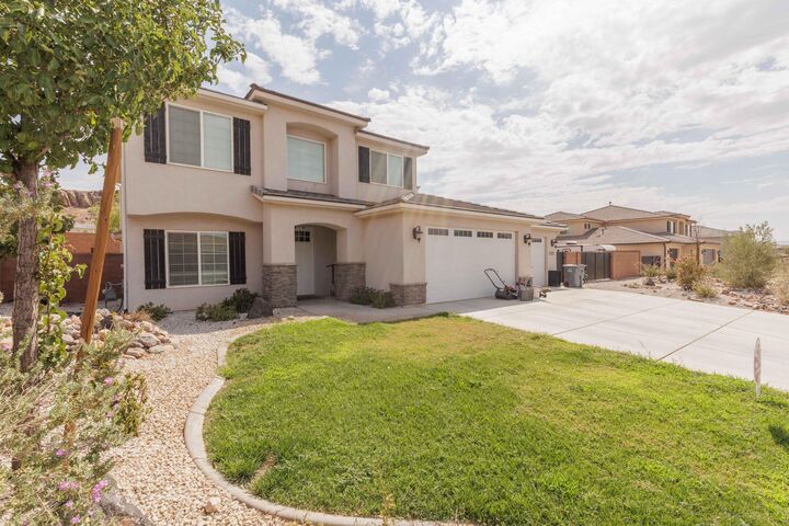 Property Photo: 3332 E Livia Dr UT 84790