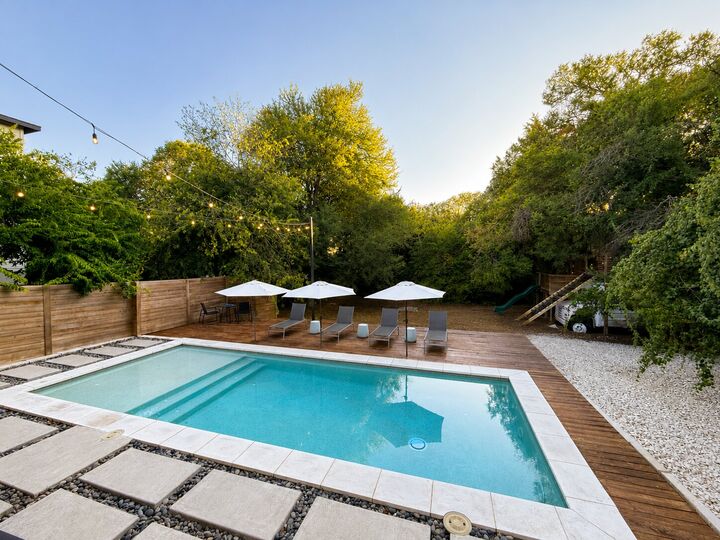 Property Photo:  1214 Deloney Street  TX 78721 