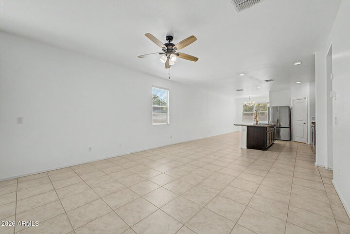 Property Photo: 11487 E Cliffrose Lane AZ 85132