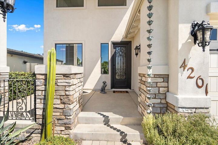 Property Photo:  4201 N 42nd Place  AZ 85018 