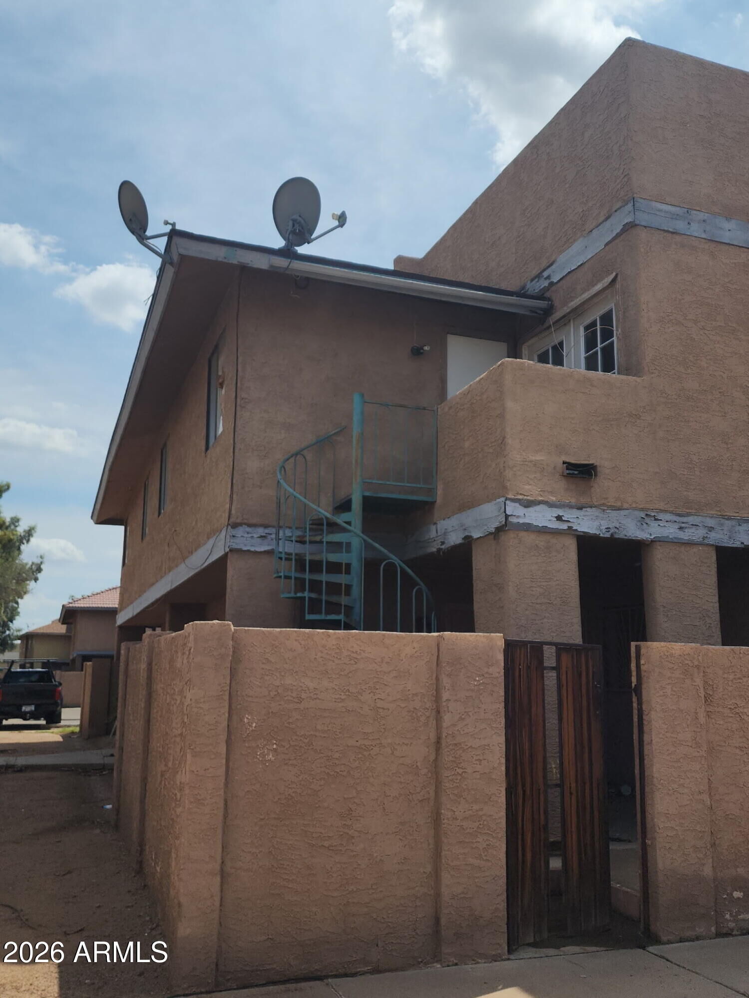 Property Photo:  4102 N 69th Lane 1406  AZ 85033 