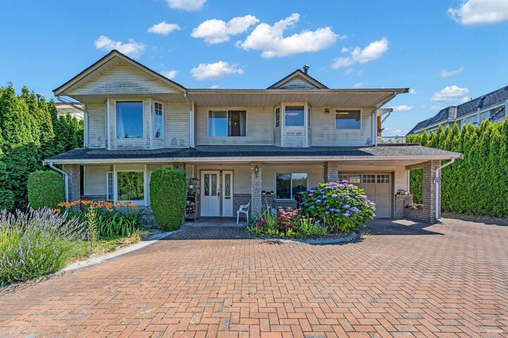 Property Photo: 10560 Granville Avenue BC V6Y 1R4
