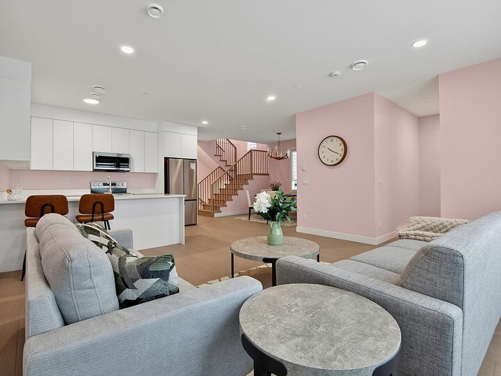 Property Photo: 2254 E 24th Avenue 1 BC V5N 2V2