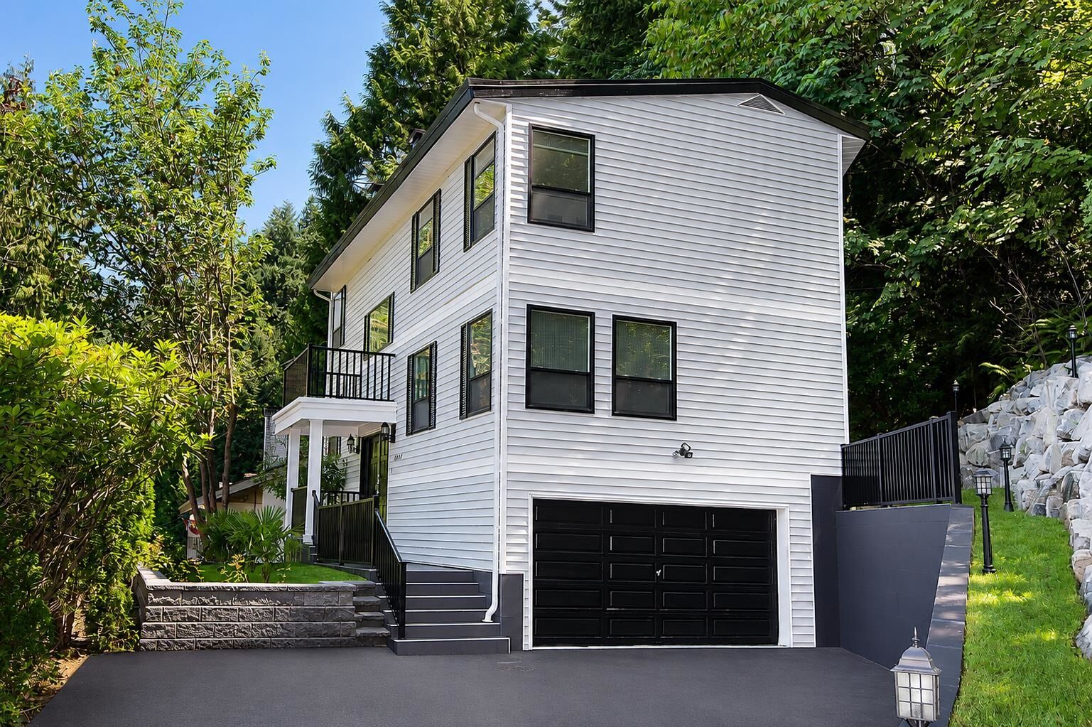 Property Photo: 5530 Greenleaf Road BC V7W 1N6