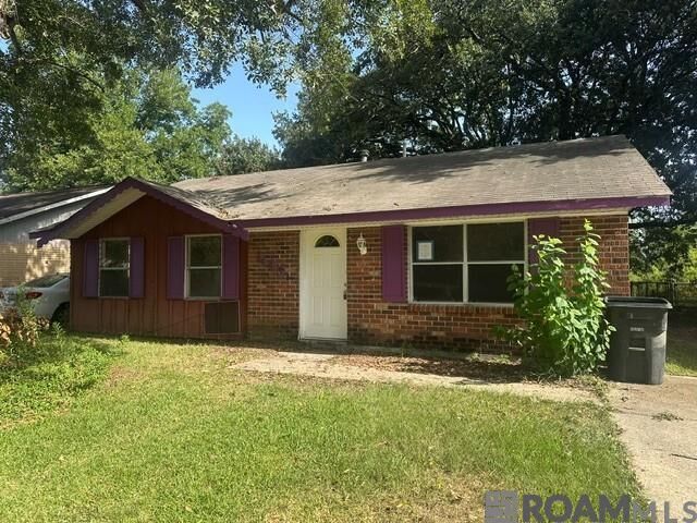 Property Photo: 11951 Baylor Dr LA 70816