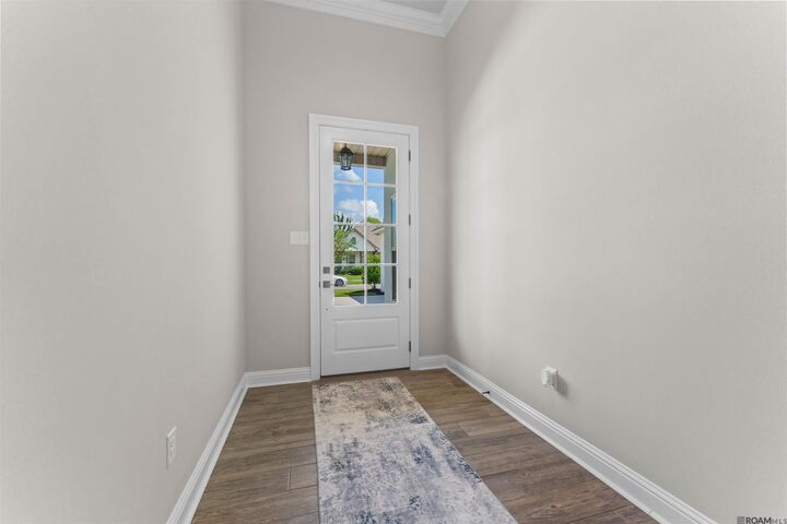 Property Photo:  837 Lakehaven Dr  LA 70737 