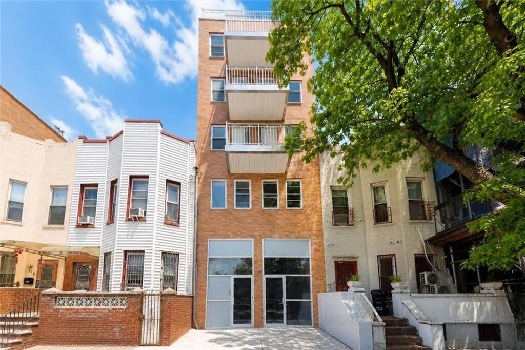 Property Photo:  921 60th Street 1A  NY 11219 