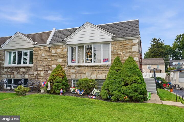Property Photo: 2012 Tomlinson PA 19116