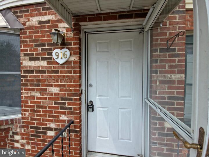 Property Photo: 916 Hilltop Drive VA 22664