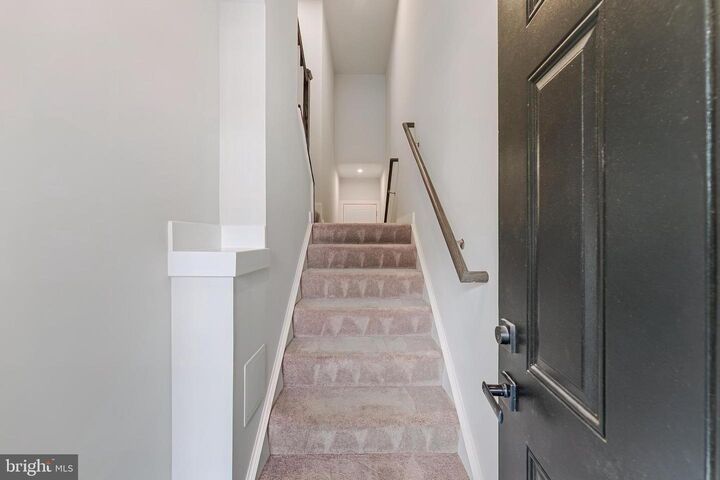 Property Photo:  42621 Burbank Terrace  VA 20166 