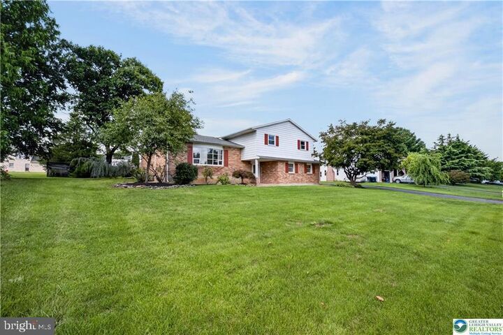 Property Photo:  1160 Brentwood Avenue  PA 18017 