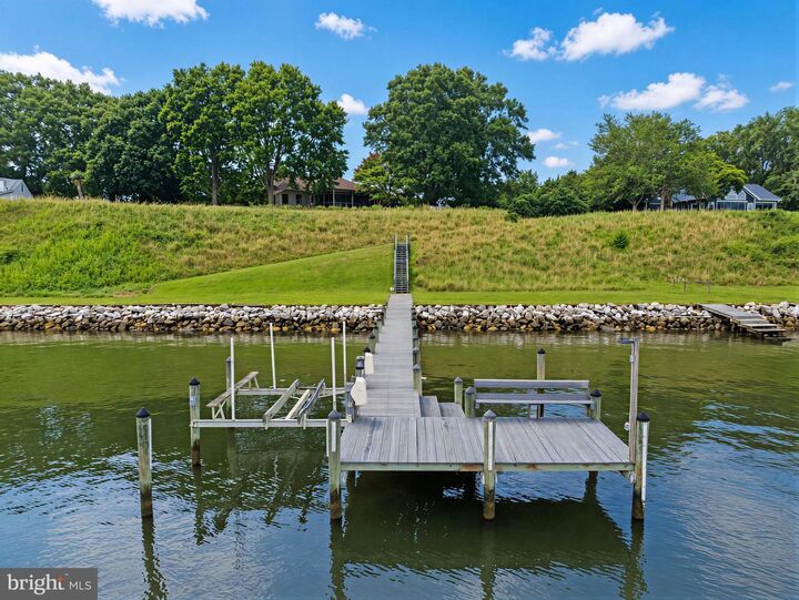Property Photo: 2662 Marthas Way MD 20657