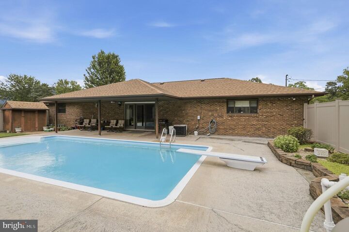 Property Photo: 462 Tanglewood Loop WV 26743