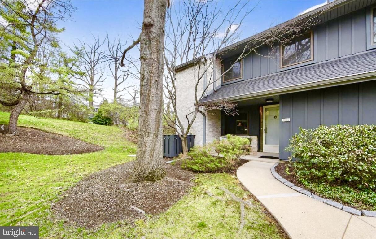Property Photo: 529 Foxwood Lane PA 19301