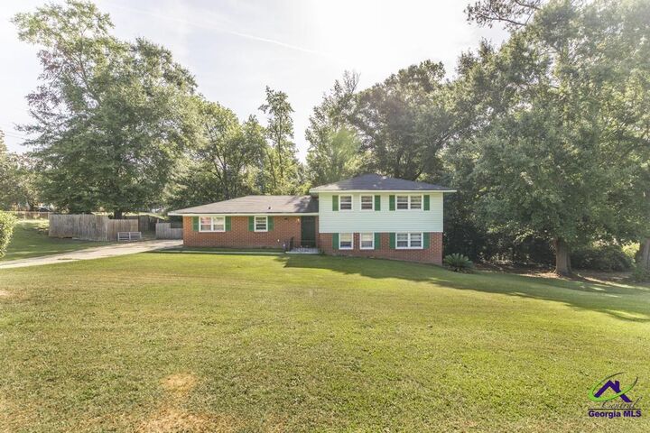Property Photo:  4404 Fairfax Drive  GA 31206 