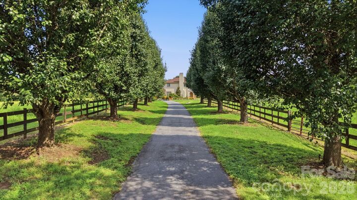 Property Photo:  10400 Old Beatty Ford Road  NC 28138 