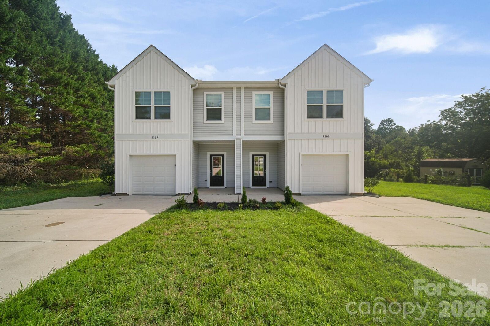 Property Photo: 3305-3307 15th Avenue NE NC 28613