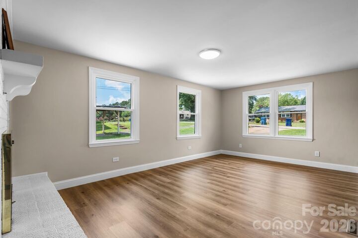 Property Photo:  2266 9th Avenue Drive NE  NC 28601 