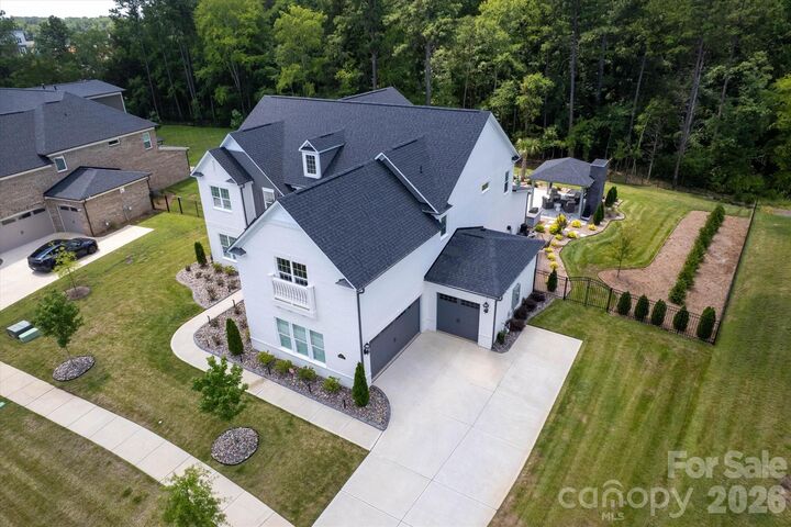 Property Photo: 8624 Balcony Bridge Road NC 28078