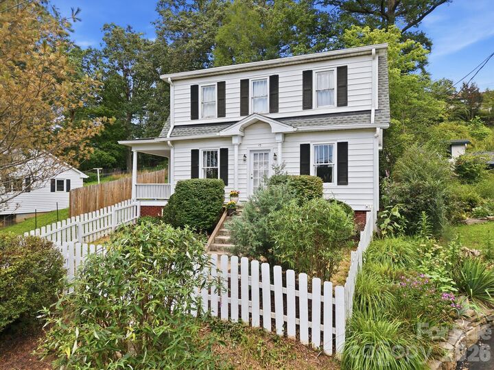 Property Photo:  45 Woodvale Avenue  NC 28804 