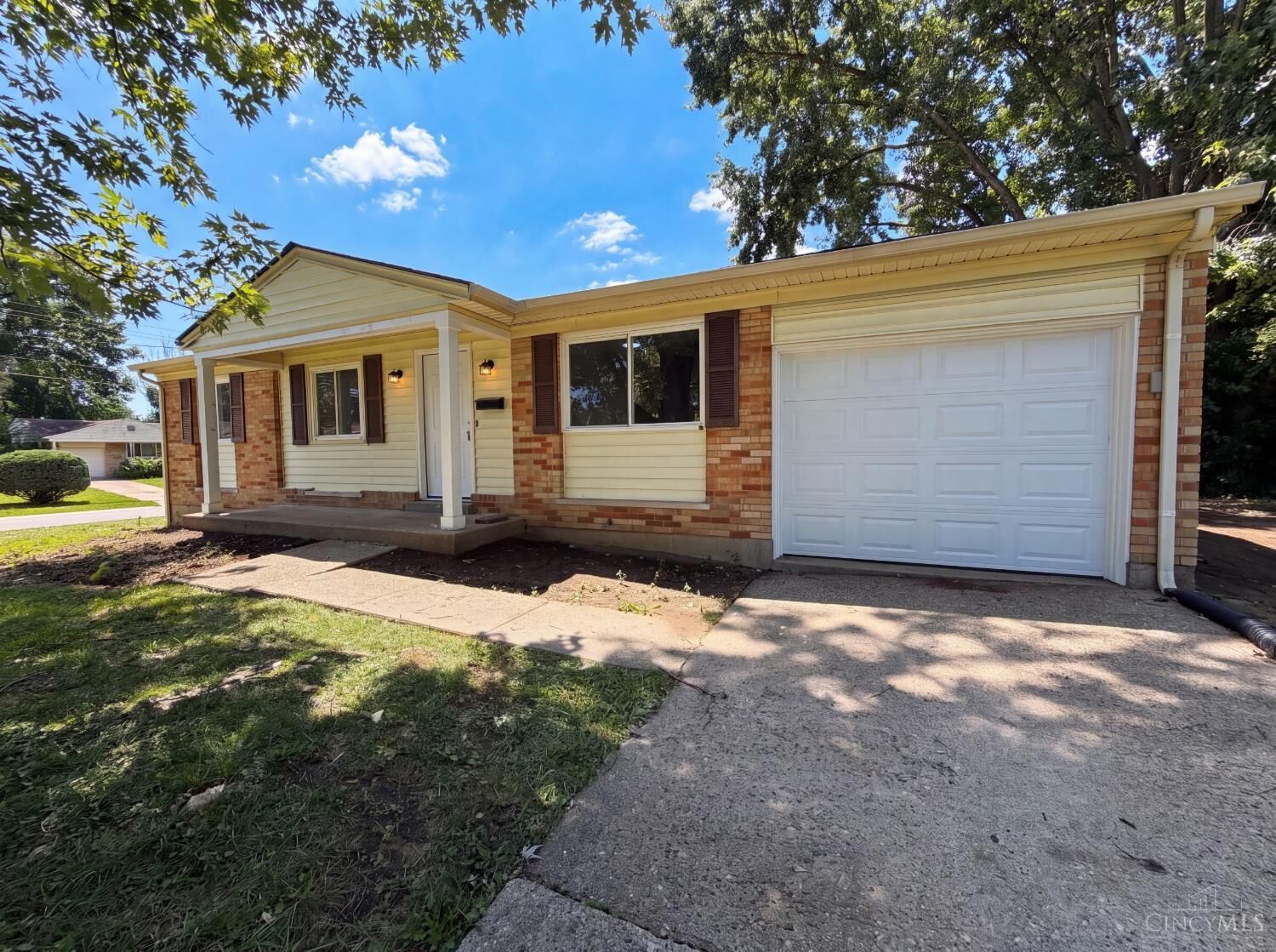 Property Photo: 9707 Wescott Road OH 45231