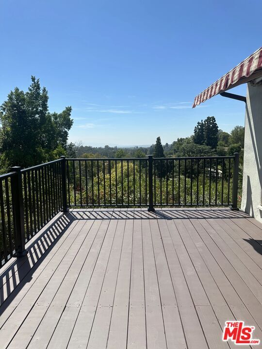Property Photo:  214 Sequoia Dr  CA 91105 